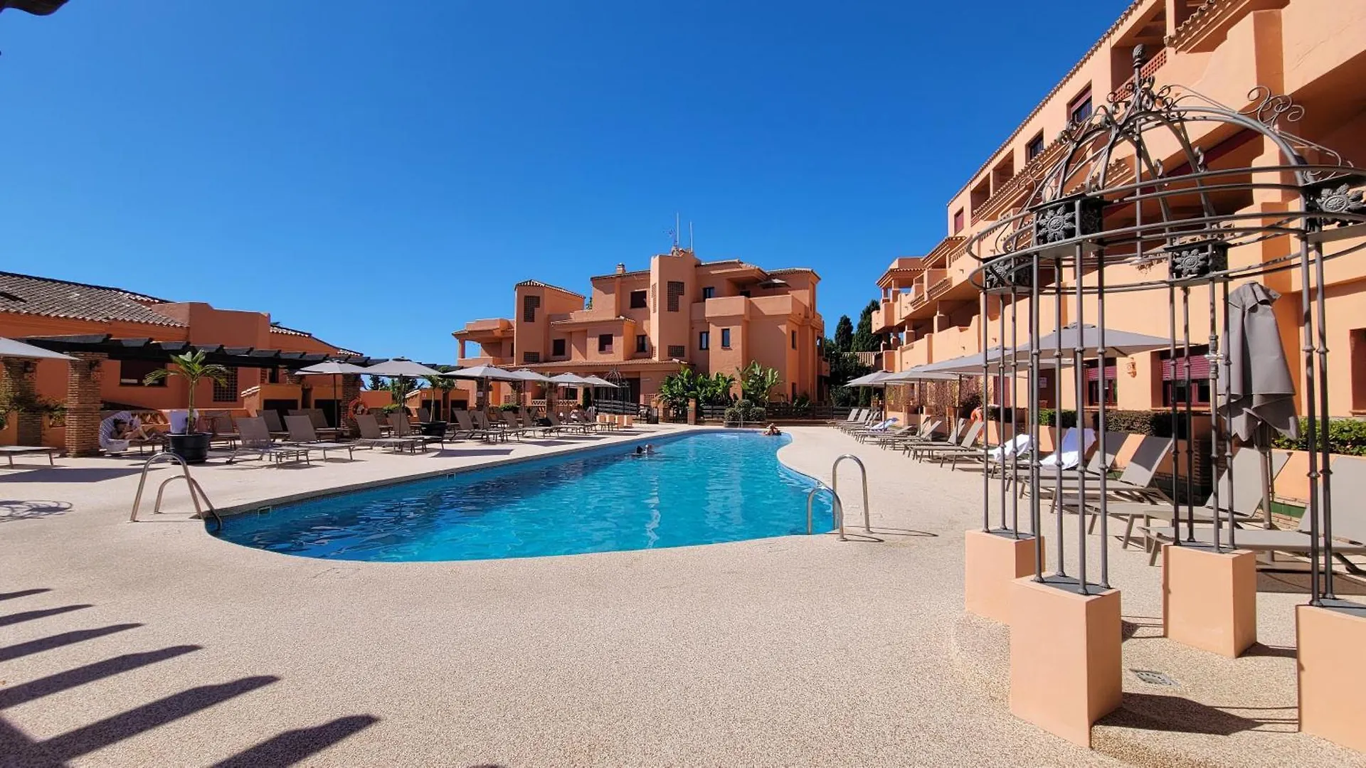 Piscina Y Sol En Planta Baja Apartment Estepona